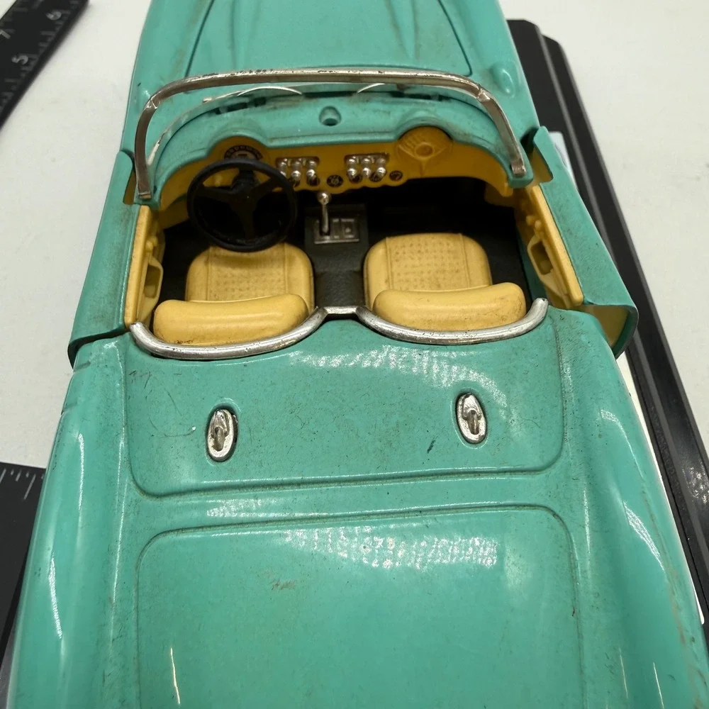 Vintage 1957 Chevrolet Corvette Diecast Model Car 1:18 Teal Fuel Injection